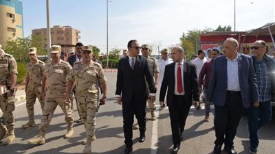 محافظ أسيوط يؤكد أهمية التدريبات المشتركة .. ونائب المحافظ ومساعد قائد قوات الدفاع الشعبي والعسكري يشهدان سيناريو محاكاة لهجوم إرهابي على محطة كهرباء غرب أسيوط المركبة