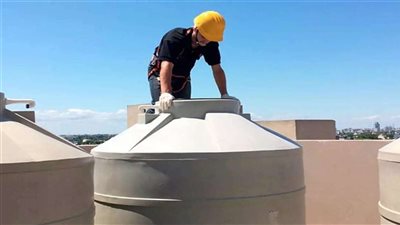 طريقة تنظيف خزان الماء العلوي