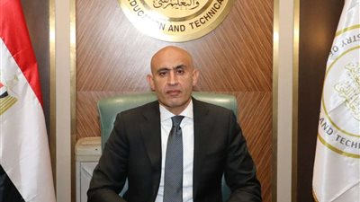وزير التربية والتعليم يعلن عن إجراءات مالية تنصف المعلمين.. ننشر الزيادات الجديدة
