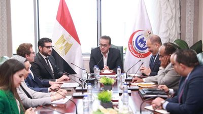 وزير الصحة يبحث مع ممثلي شركة «ميدوك» رقمنة السجلات الطبية