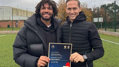 محمد النني يحصل على رخصة التدريب A من 