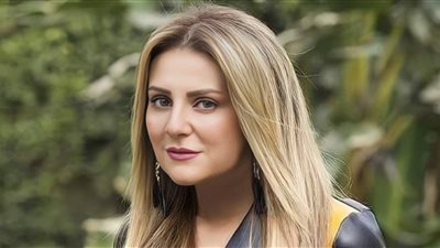 رانيا محمود ياسين تتألق بإطلالة مثيرة في مهرجان الجونة السينمائي 2024