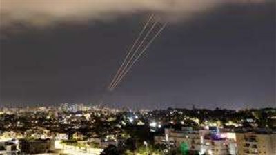 إعلام إسرائيلي: تل أبيب تدرس توجيه ضربة استباقية ضد إيران