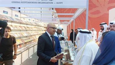 حاكم الشارقة يتفقد 