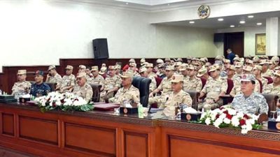 القائد العام للقوات المسلحة يشهد تنفيذ مشروع مراكز القيادة التعبوى للمنطقة المركزية العسكرية