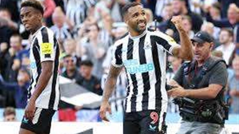 لاعب نيوكاسل