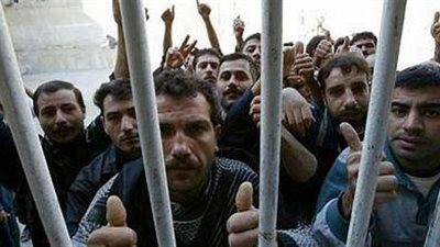 المرصد السورى : يتم التنكيل بالسجناء السوريين عبر تجويعهم