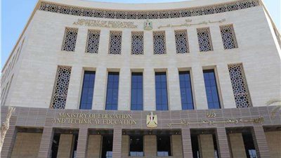 قرار وزاري يلزم طلاب الثانوية العامة بإعادة التابلت بعد انتهاء الدراسة