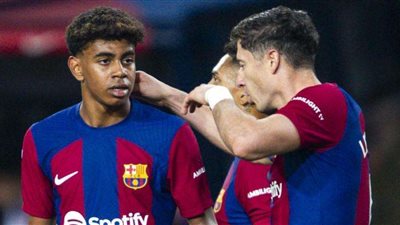 ريال سوسيداد يتقدم 1-0 على برشلونة في الشوط الأول