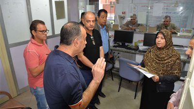 محافظ أسيوط يوجه بفتح منافذ لبيع اللحوم والخضراوات بأسعار مخفضة بالمراكز والأحياء