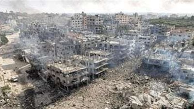 الدبابات الاسرائيلية تهاجم مخيم النصيرات في قطاع غزة