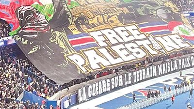 على أنغام دعم القضية الفلسطينية.. تقام ليالي كرة القدم في مدرجات أوروبا