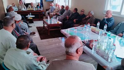 زراعة البحيرة تجتمع بقيادات التعاون المشتركات والمركزية لحل مشاكل المزارعين