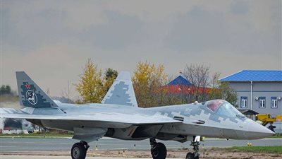 روسيا تتحدى المقاتلة 