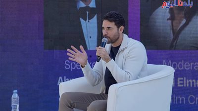 أحمد عز : دعوات أمي هي السبب في النجاح اللي وصلتله وساندرا نشأت مخرجة متميزة