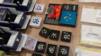 قبضة من حديد.. مطار القاهرة يحرر 20 محضر ضبط جمركي بمبنى الركاب رقم 2