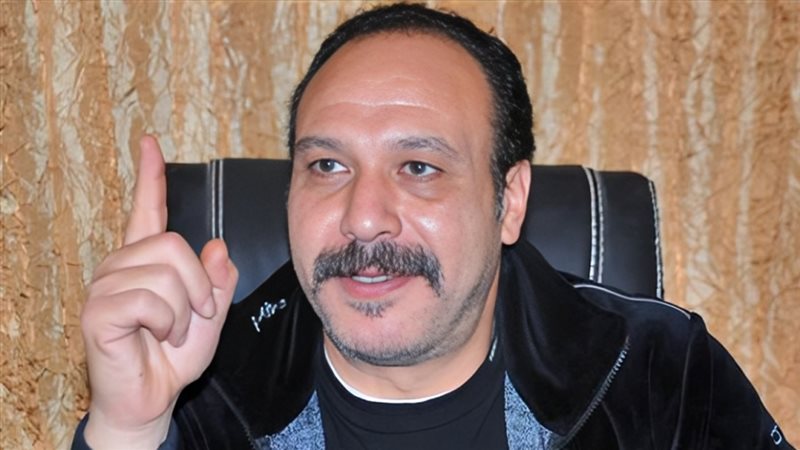 وفاة شقيق الفنان