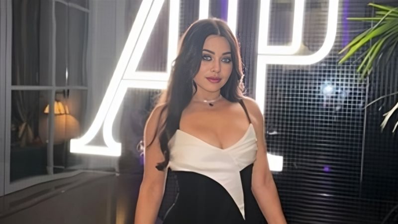 هيفاء وهبي تخطف الأنظار