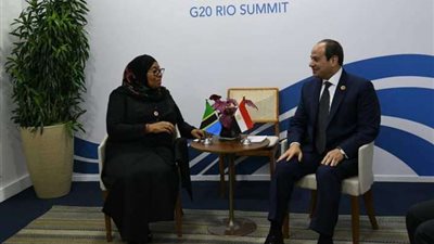 الرئيس السيسي يلتقي نظيرته التنزانية على هامش أعمال قمة مجموعة العشرين