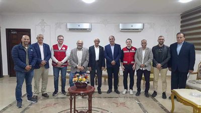 محافظ شمال سيناء يستقبل وفد اليونيسيف ويثمن دور المنظمة في دعم المدارس