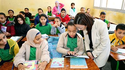 تغيير مديرة مدرسة أم المؤمنين بمركز بدر