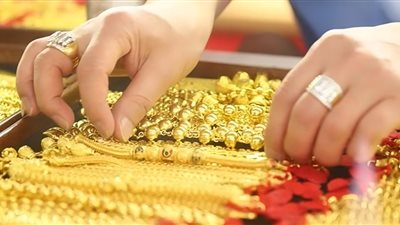 الذهب يواصل صعوده في السعودية.. الأوقية تتجاوز 9700 ريال