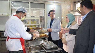 رئيس جامعة بنها يوجه بتحسين الخدمات المقدمة بالمدينة الجامعية