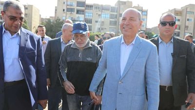 محافظ القاهرة يشهد افتتاح سوق اليوم الواحد بحلوان
