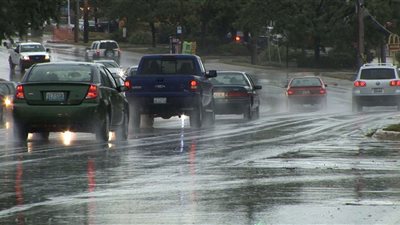 نصائح حتي لأ تتعطل بسيارتك تحت الأمطار