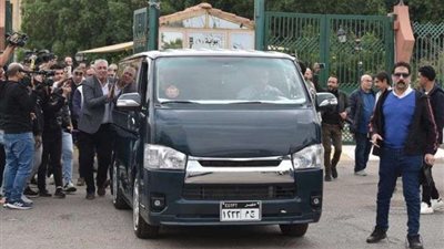 منعوها من وداع زوجها .. مشاجرة بالأيدي بين أرملة الملحن محمد رحيم وأسرته