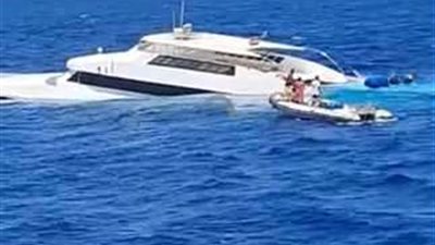 طائرة هيليكوبتر ووحدة بحرية للبحث عن مفقودي حادث غرق لانش سياحي بمرسى علم