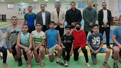 مدير الشباب والرياضة بالقليوبية يتابع تدريبات المصارعة للمشروع القومي للموهبة والبطل الأولمبي