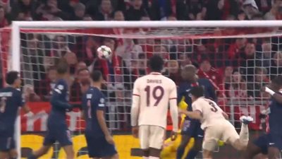 بايرن ميونخ يتقدم بهدف نظيف على باريس سان جيرمان في الشوط الأول