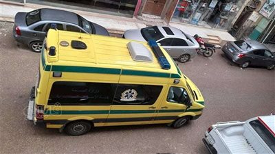 إصابة شخص صدمته سيارة خلال محاولته عبور الطريق في البدرشين