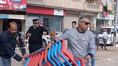 بالتنسيق مع شرطة مرافق البحيرة إزالة 1011 مخالفة إشغال طريق بشوارع ٣ مراكز بالبحيرة