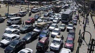 النشرة المرورية.. سيولة مرورية بحركة السيارات بمحاور وميادين القاهرة والجيزة