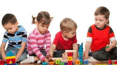 اللعب.. أساس نمو الأطفال واكتساب المهارات