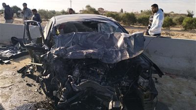 حادث تصادم مرسى مطروح ومصرع سيدة فرنسية وإصابة 10 آخرين.. صور