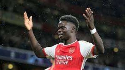 ساكا يقود هجوم أرسنال أمام وست هام في الدوري الإنجليزي