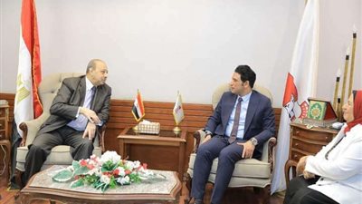 نائب محافظ سوهاج يشارك في فعاليات مبادرة بداية جديدة لبناء الإنسان