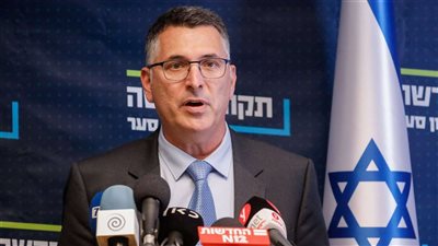 جدعون ساعر: تل أبيب لا تريد أخذ أي جانب في الصراع السوري