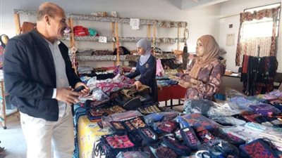 وكيل وزارة التضامن يتفقد أعمال التدريب المهني والأسر المنتجة بالعريش