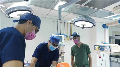 قافلة أطباء الجامعات المصرية تباشر عملها في مستشفى العريش بالمجان