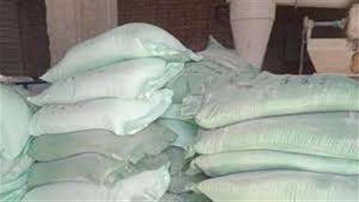 الداخلية تضبط 5,5 طن دقيق قبل بيعه فى السوق السوداء بقويسنا