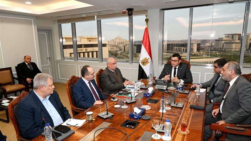 وزير الإسكان