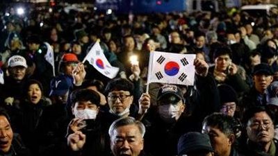 اتحاد العمال الكوري يعلن إضراب عام ومظاهرات حاشدة لعزل الرئيس يون سيوك