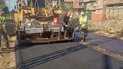 بتكلفة 6.5 مليون جنيه.. رصف طريق منشية الأوقاف بدمنهور