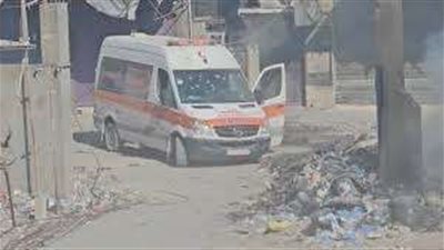 مشاهد اطلاق النار على سيارة إسعاف تحمل مصاباً وقتل قائدها شمال غزة