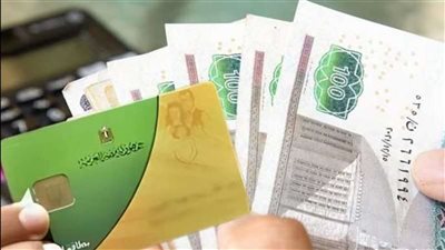 ضبط الأداء المالي وتحفيز عملية الطلب.. أستاذ اقتصاد يُشير للمكاسب الاقتصادية للتحول للدعم النقدي