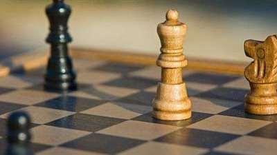 مزايا ومخاطر تعميم لعبة الشطرنج في المدارس.. خبير يوضح